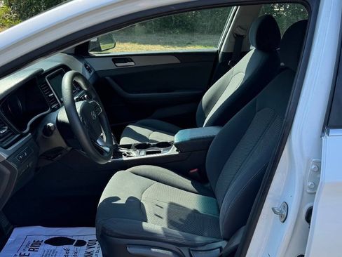 Used 2018 Hyundai Sonata SE FWD image 14
