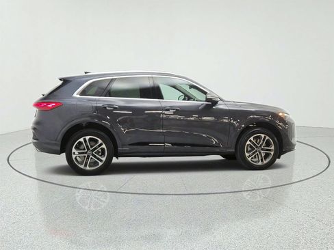Used 2025 Audi Q5 Premium w/ Convenience Package AWD/4WD image 4