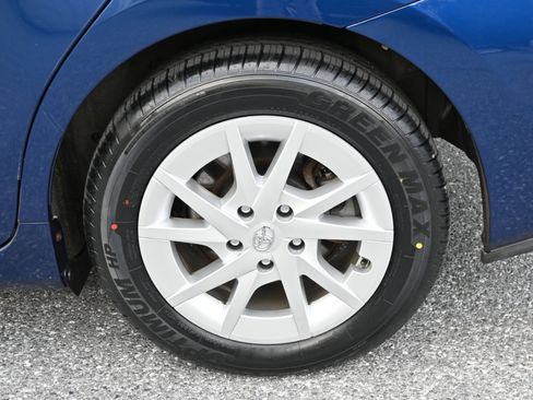 Used 2017 Toyota Prius V Three image 31