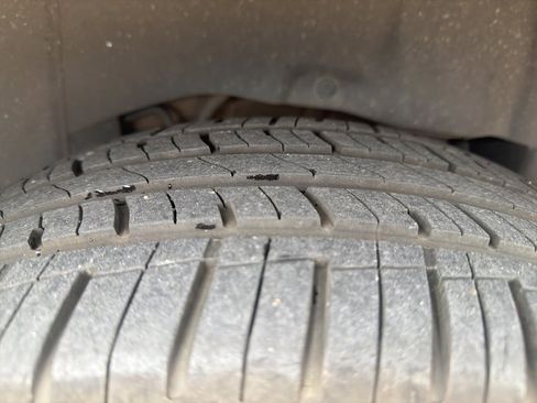 Used 2011 Subaru Outback 2.5i Limited image 9