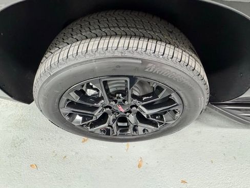 New 2026 GMC Yukon XL Elevation w/ LPO, Floor Liner Package image 4