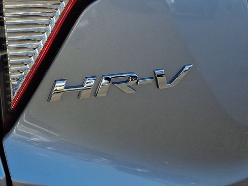 Used 2021 Honda HR-V LX image 30