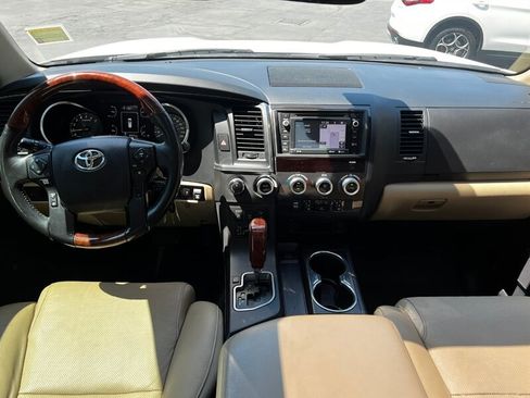 Used 2019 Toyota Sequoia Platinum w/ Carpet Mat Package (TMS) AWD/4WD image 31