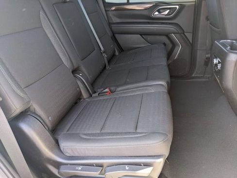 Used 2023 GMC Yukon SLE w/ Gmc Pro Safety Plus Package AWD/4WD image 30