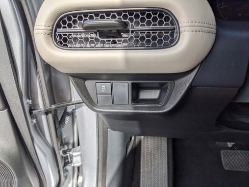 Used 2023 Honda HR-V LX image 36