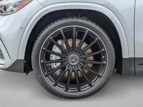 New 2026 Mercedes-Benz GLA 35 AMG 4MATIC image 9