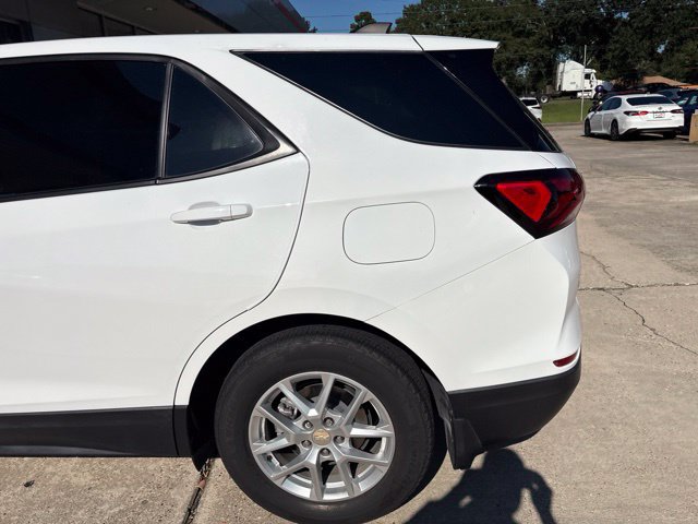 Used 2024 Chevrolet Equinox LS w/ LS Convenience Package FWD image 3