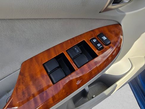 Used 2009 Toyota Corolla XLE image 25