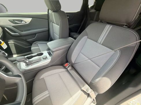 New 2026 Chevrolet Blazer LT w/ Convenience Package FWD image 17