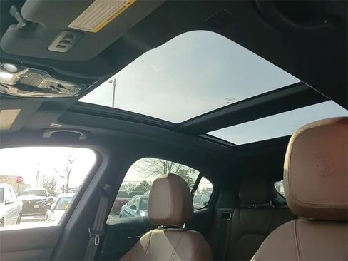 Used 2022 Alfa Romeo Stelvio Ti image 20