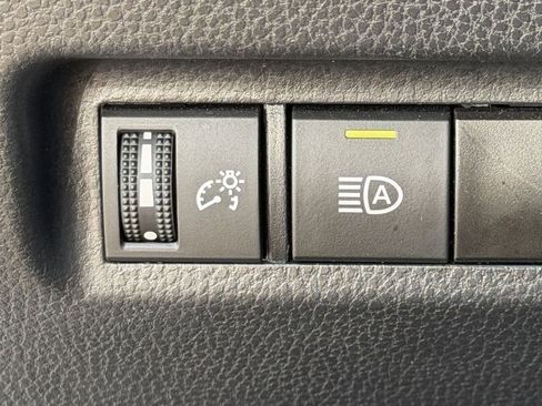 Used 2024 Toyota RAV4 XLE FWD image 25