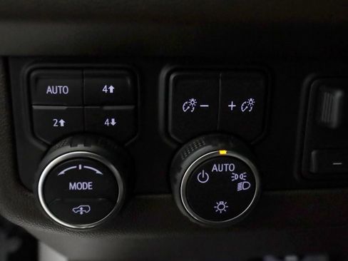 Used 2023 Chevrolet Tahoe Z71 w/ Z71 Off-Road Package image 23