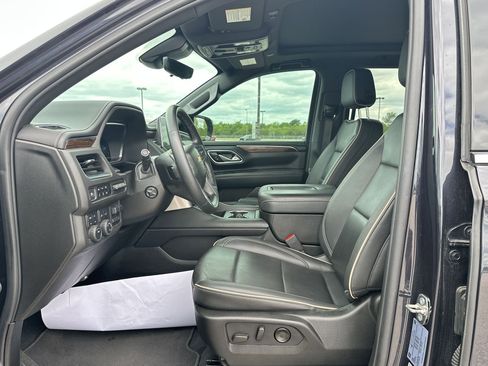 Used 2024 Chevrolet Tahoe Premier AWD/4WD image 10