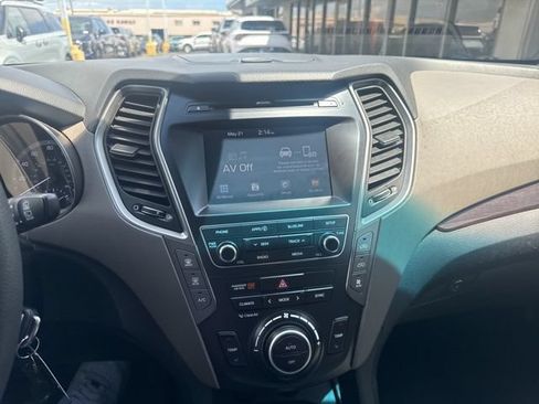 Used 2019 Hyundai Santa Fe XL SE FWD image 19