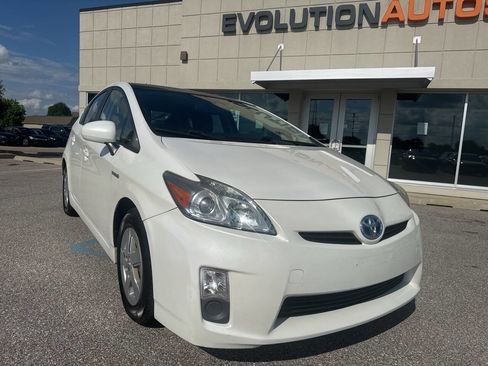 Used 2010 Toyota Prius One image 1