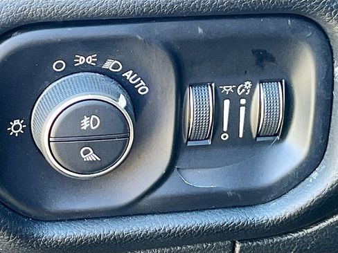 Used 2024 RAM 1500 Laramie image 10