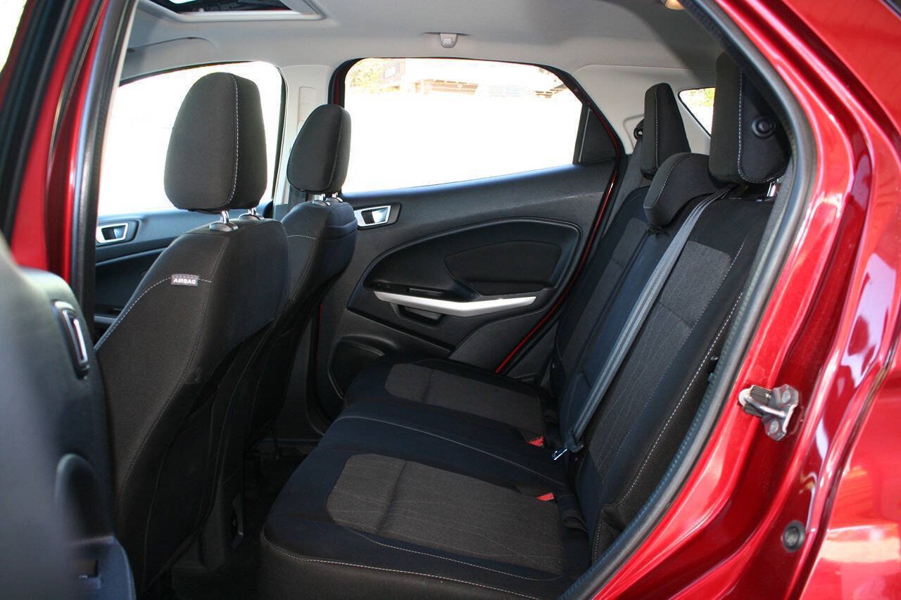 Used 2018 Ford EcoSport SE w/ SE Convenience Package AWD/4WD image 23