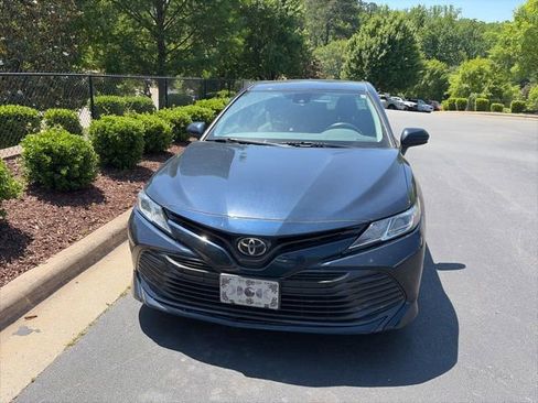 Used 2019 Toyota Camry LE w/ Carpet Mat Package FWD image 11