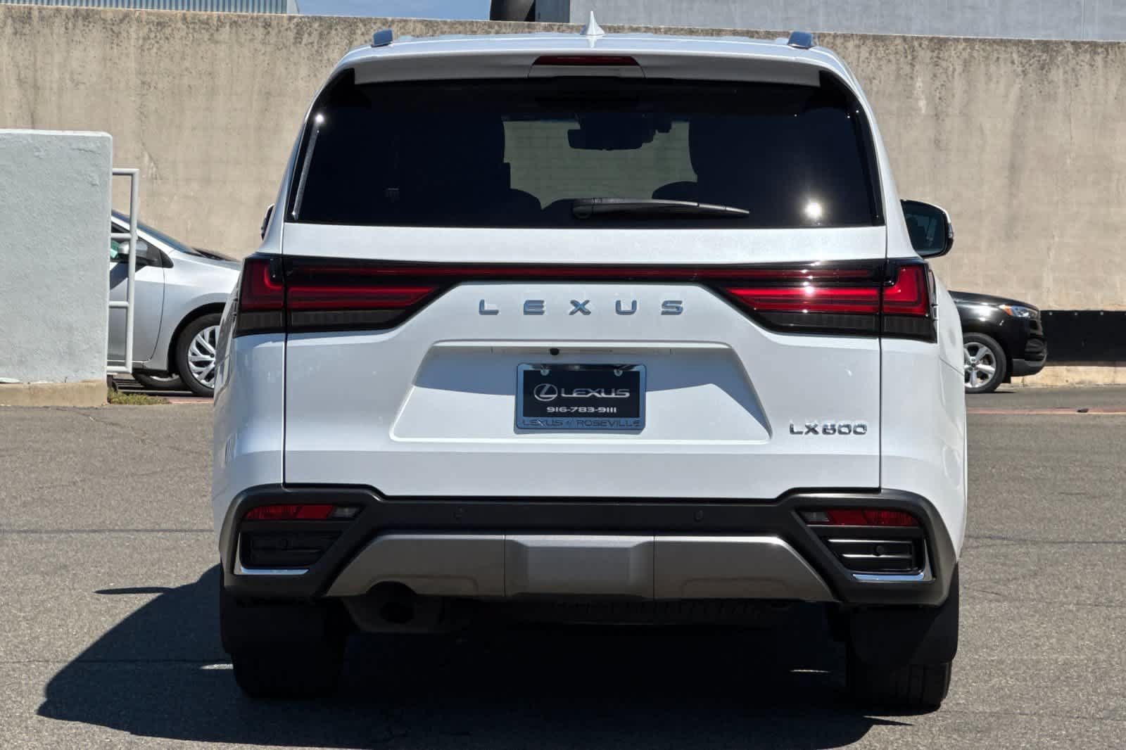 Used 2023 Lexus LX 600 4WD w/ Ultra Luxury Package image 8