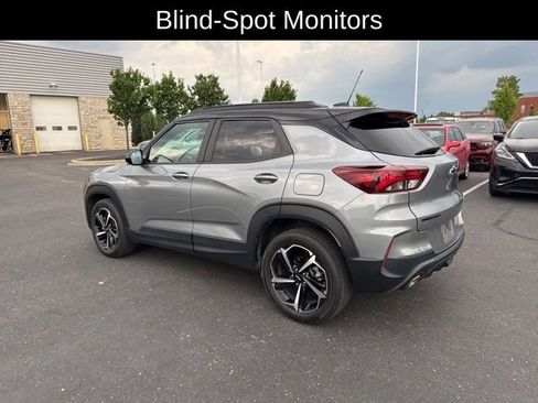 Used 2023 Chevrolet TrailBlazer RS w/ Technology Package FWD image 4
