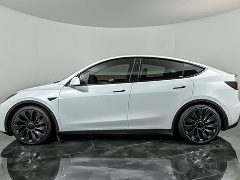 Used 2022 Tesla Model Y Performance AWD/4WD image 6