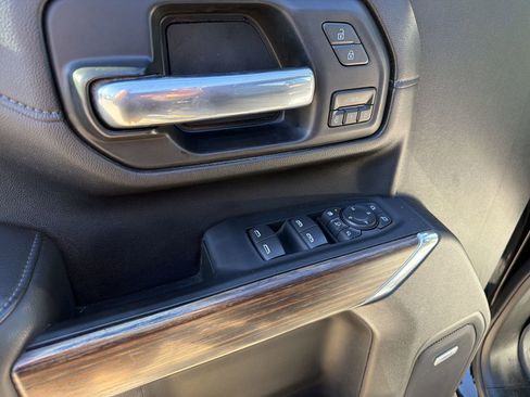 Certified 2022 Chevrolet Silverado 2500 High Country w/ Technology Package image 28