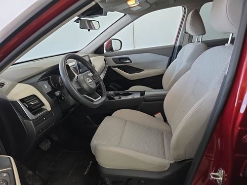 Used 2022 Nissan Rogue SV image 11