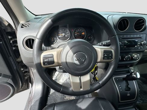 Used 2016 Jeep Patriot 75th Anniversary w/ Power Value Group image 10