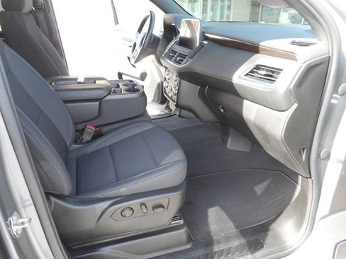 Used 2022 GMC Yukon SLE image 10