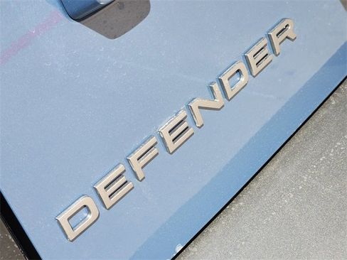 Used 2026 Land Rover Defender 110 S image 8