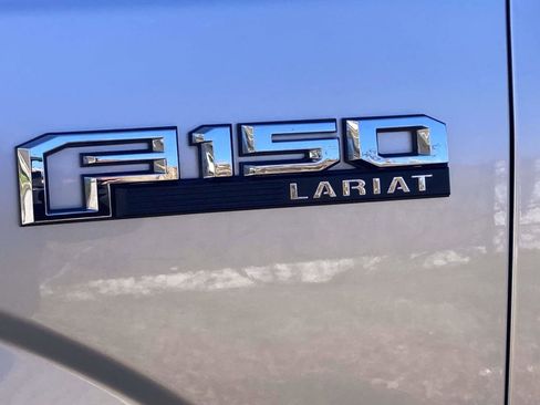 Used 2016 Ford F150 Lariat w/ Equipment Group 502A Luxury image 12