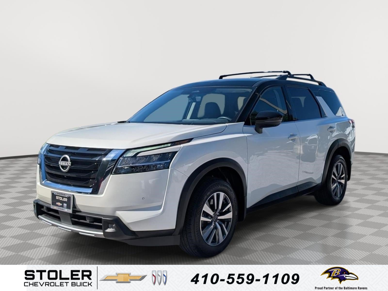 Used 2024 Nissan Pathfinder SL AWD/4WD image 1