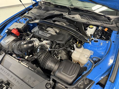 Used 2025 Ford Mustang GT Premium image 29