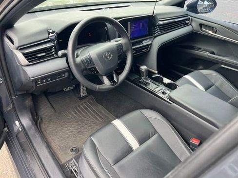 Used 2025 Toyota Camry SE w/ Convenience Package AWD/4WD image 13