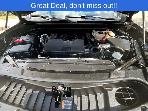 Used 2024 Cadillac Escalade Premium Luxury image 12