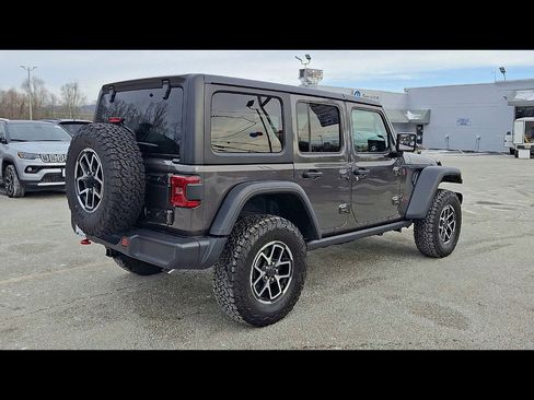 Used 2025 Jeep Wrangler Unlimited Rubicon w/ Safety Group image 8