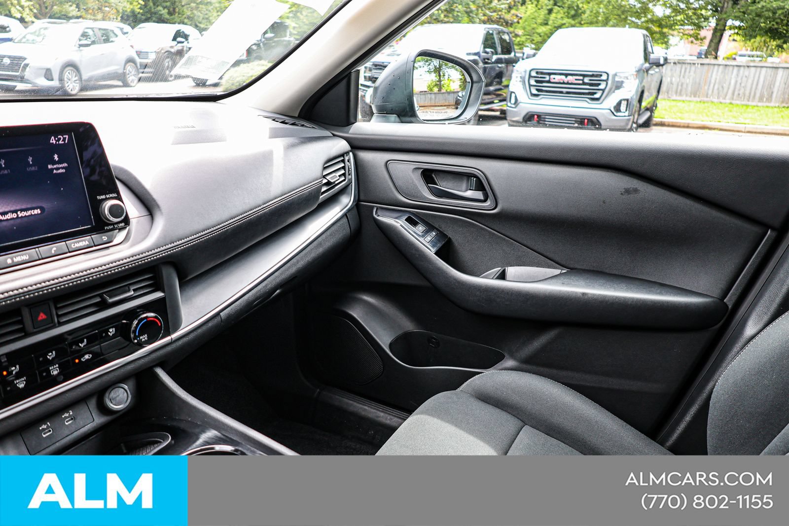 Used 2024 Nissan Rogue S FWD image 37