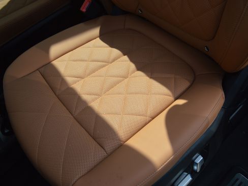 Certified 2025 BMW X7 xDrive40i w/ Premium Package image 30