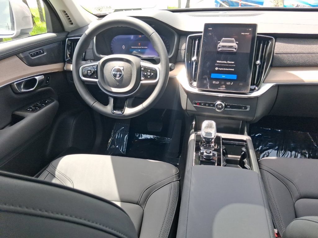 Certified 2026 Volvo XC90 B6 Plus AWD/4WD image 10