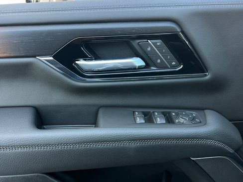 New 2026 GMC Yukon Denali AWD/4WD image 9