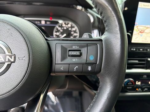 Used 2022 Nissan Pathfinder SL FWD image 21