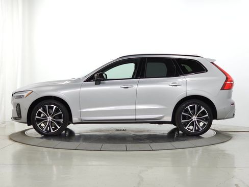 Certified 2023 Volvo XC60 B5 Plus w/ Climate Package AWD/4WD image 4