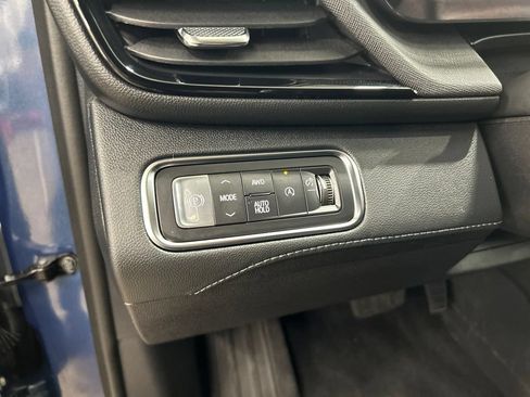 Used 2025 Buick Enclave Preferred w/ Trailering Package, 5000 lbs. AWD/4WD image 14