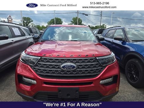 Used 2023 Ford Explorer XLT w/ Equipment Group 202A AWD/4WD image 2