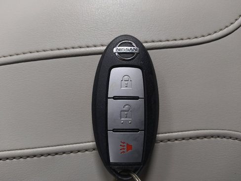 Used 2020 Nissan Rogue Sport SV FWD image 32