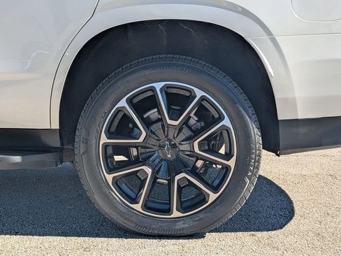 Used 2021 Chevrolet Tahoe RST image 11