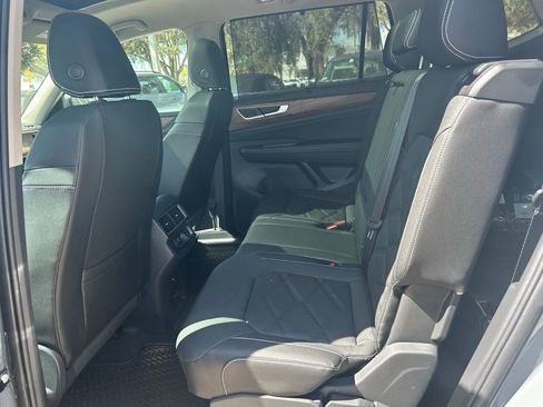 New 2026 Volkswagen Atlas SE FWD image 45
