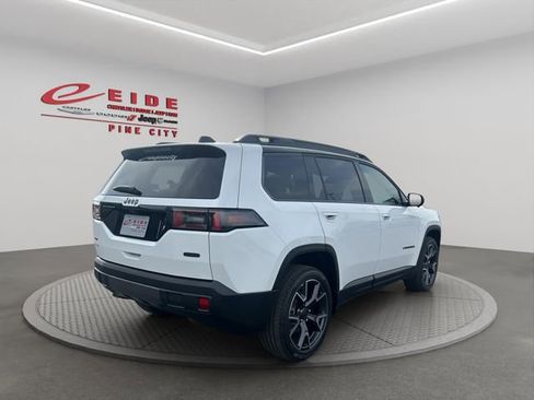 New 2026 Jeep Cherokee Overland image 5