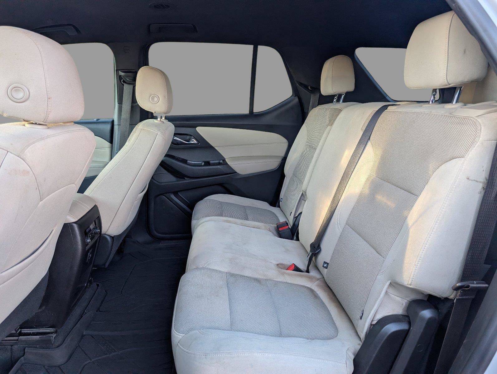 Used 2022 Chevrolet Traverse LS FWD image 35