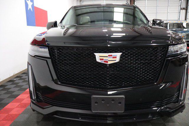 Used 2021 Cadillac Escalade Sport Platinum RWD image 4